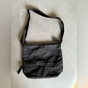 Lululemon Go Lightly Shoulder Bag